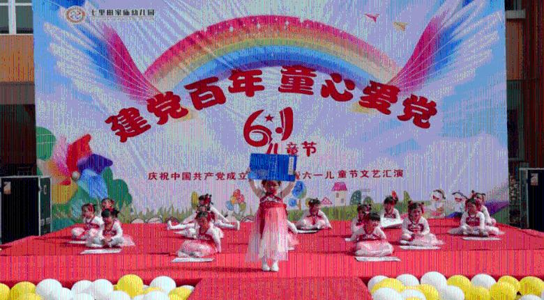 “针心针意”活动正在进行中!72岁的刘翠兰奶奶再次送来围巾